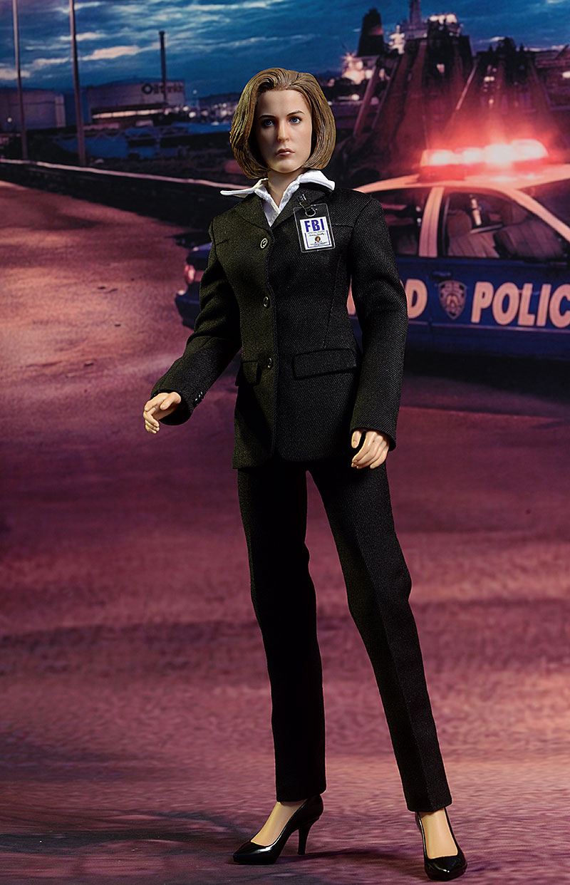 Agent Dana Scully X-Files sixth scale action figure by ThreeZero