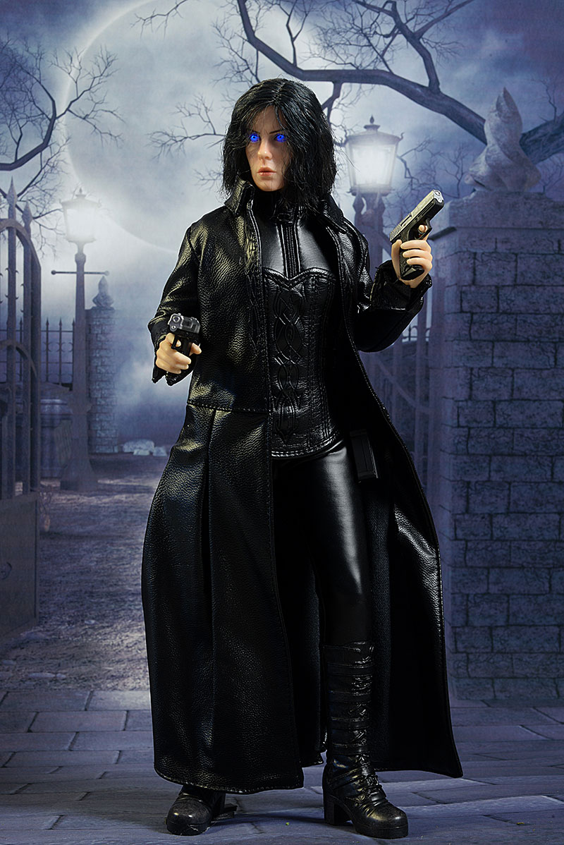 Underworld Selene Blue Eyes sixth scale action figure by Star Ace