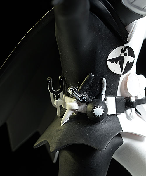 Spy vs Spy Batman Black & White statue by DC Collectibles