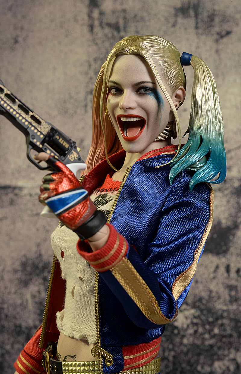 Hot Toys Harley Quinn action figure