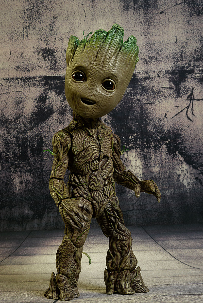 Groot Guardians of the Galaxy 1:1 replica action figure by Hot Toys