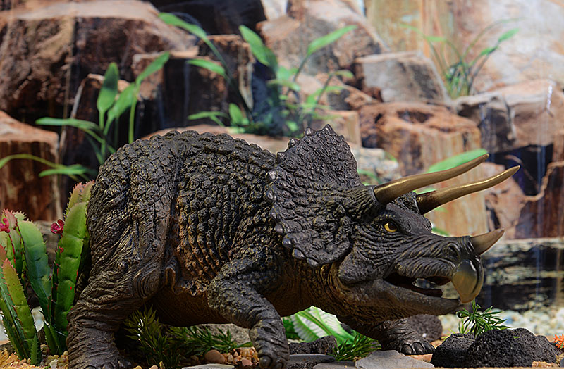 One Million Years B.C. Triceratops and Loana figures by Star Ace
