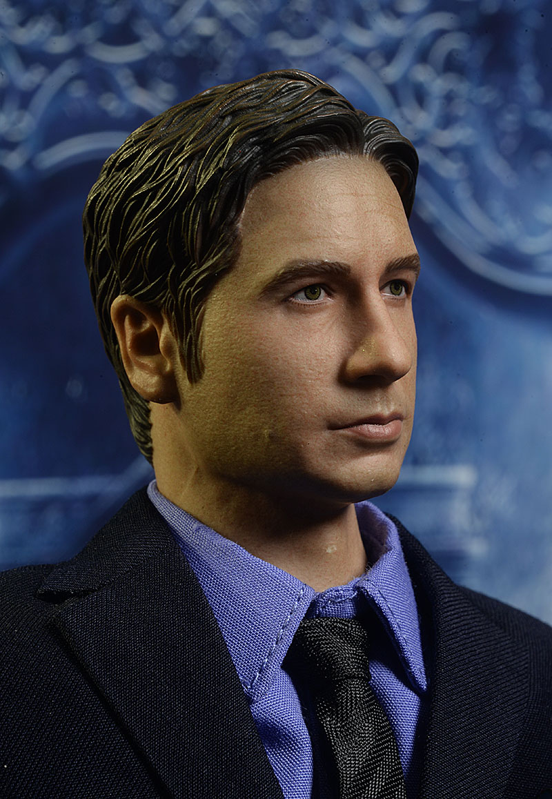 Agent Mulder X-Files sixth scale action figure by ThreeZero