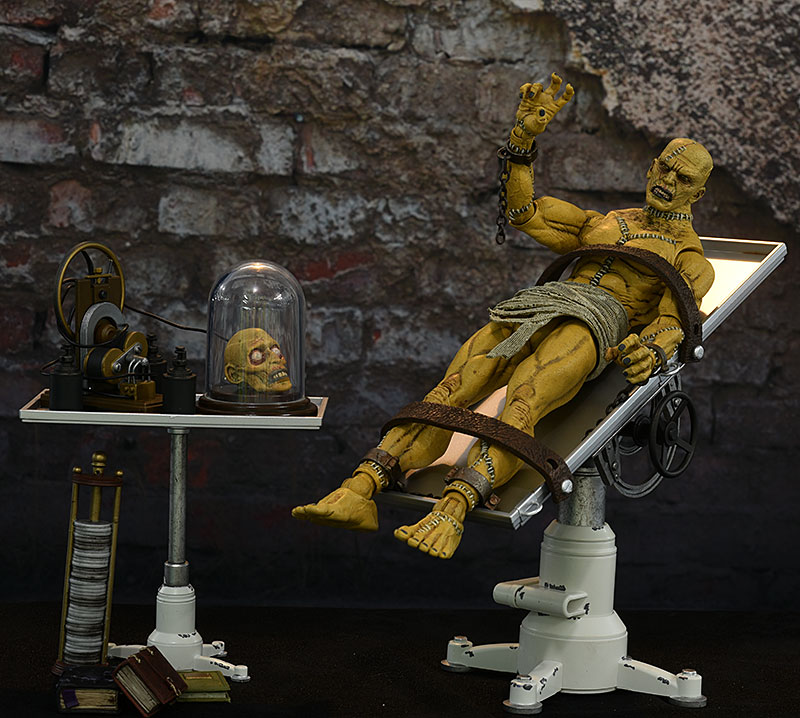 Frankenstein's Creature Figura Obscura action figure review