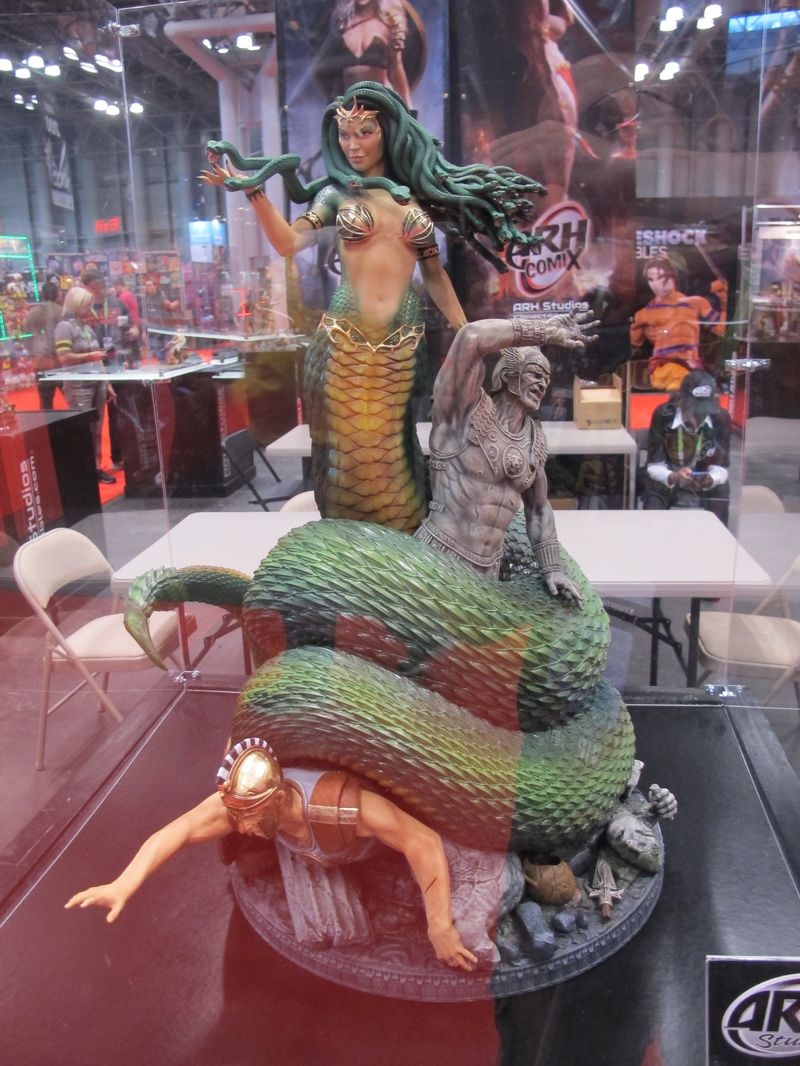 2015 NYCC Photo for ARH