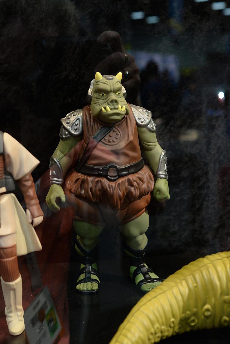http://www.mwctoys.com/sdcc2015/images/sdcc2015_gentlegiant_23.jpg
