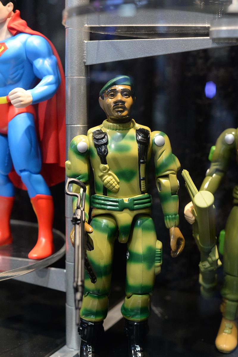 http://www.mwctoys.com/sdcc2015/images/sdcc2015_gentlegiant_45.jpg