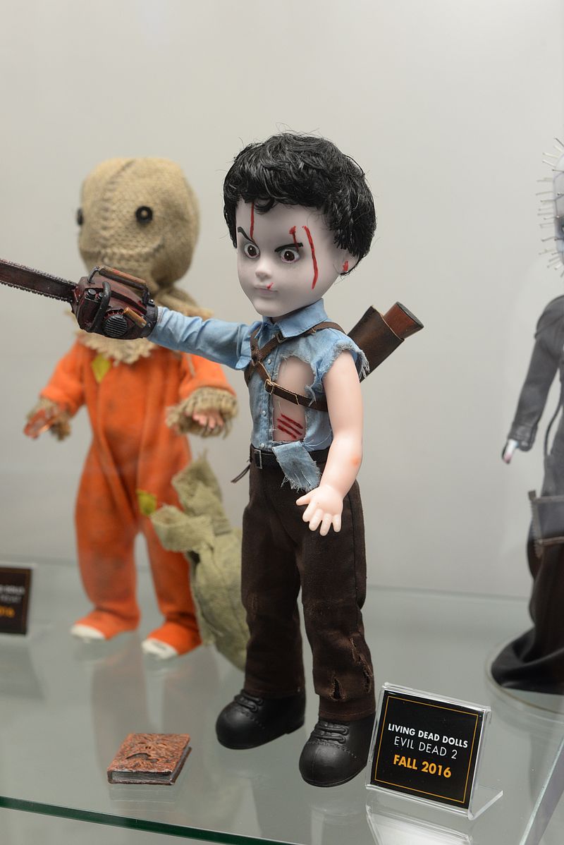 SDCC 2016 San Diego Comic-Con Mezco Toyz